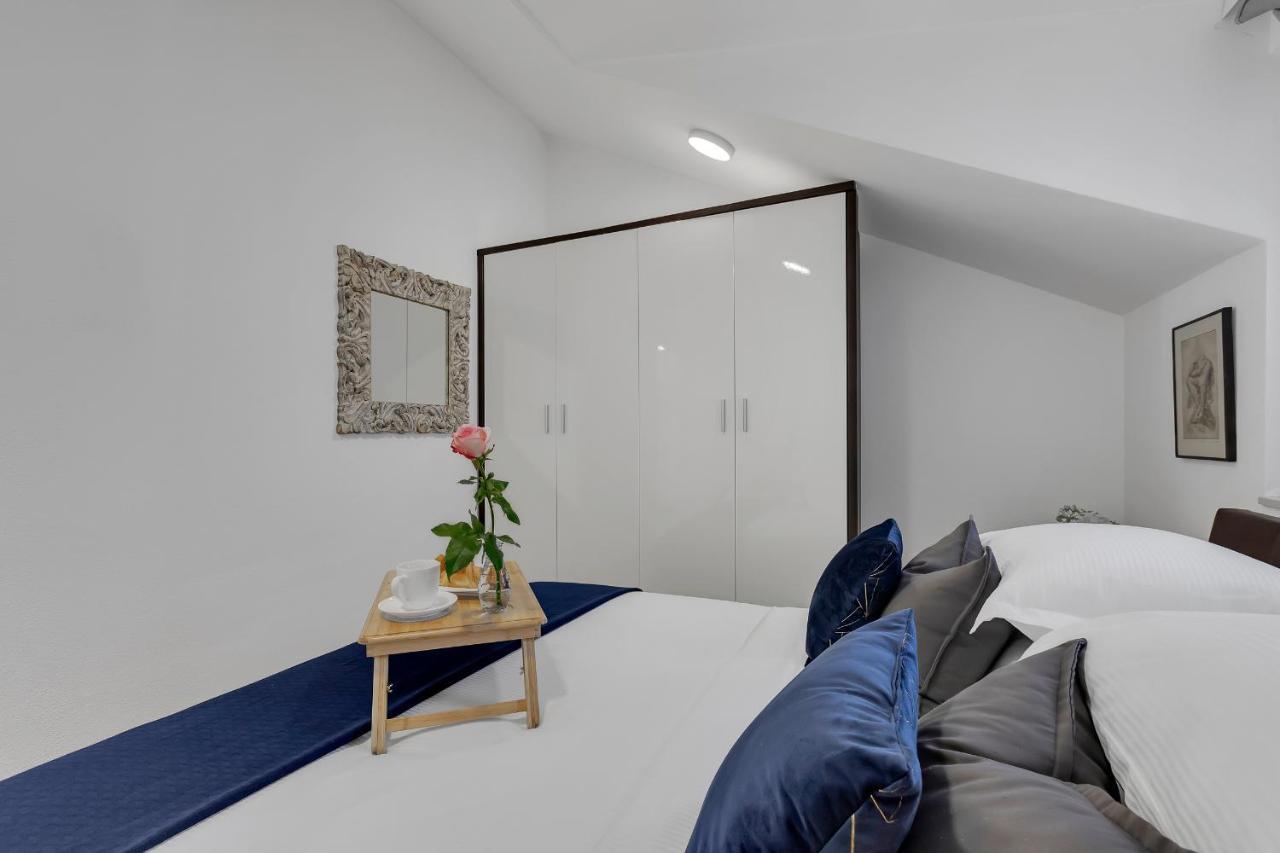 Luxury City Center Apartments Макарська Екстер'єр фото